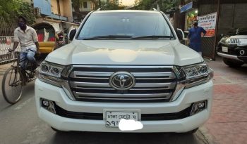 Toyota Land Cruiser V8 2016 full